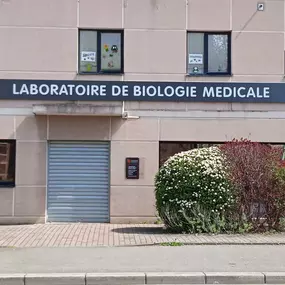 Bild von BIOGROUP - Laboratoire de Bron La Pagère