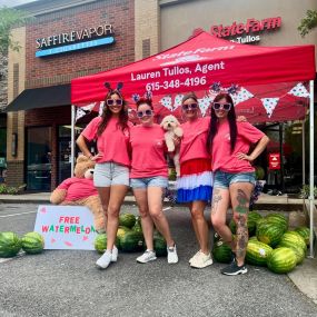 That’s a wrap on our Good Neighbor Drive Thru - SuMmER EdItIoN! We had a great day giving back  & spreading smiles to the Hendersonville community who has shown so much love & support to US! Huge thanks to Mary & @3a_glass for contributing to our giveaway of 60+ watermelons today! ????????????