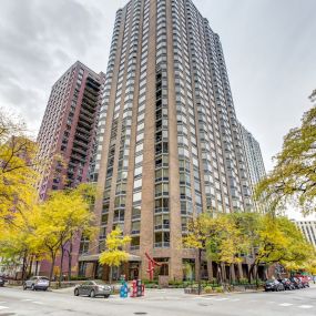 Splendid Exterior View of Elm Street Plaza