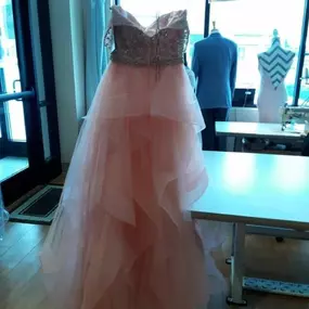 Are you in need of altering a dress for a particular event? Roseville Alterations & Bridal Sewing can help alter it to fit your body perfectly!