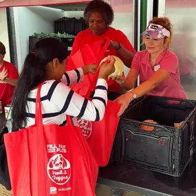 Another incredible opportunity! ???? Windy and her team joyfully partnered with Lowcountry Food Bank to distribute loads of fresh fruits, vegetables and shelf-stable food to food insecure families in our community.  Everyone was so grateful and the children were really excited to see the desserts! ???????? 
The Lowcountry Food Bank serves more than 200,000 who experience food insecurity every year through strong relationships with 230+ partner agencies – a network of food pantries, on-site meal 