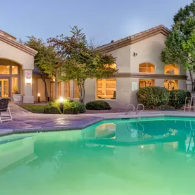 Resort-style Swimming Pool