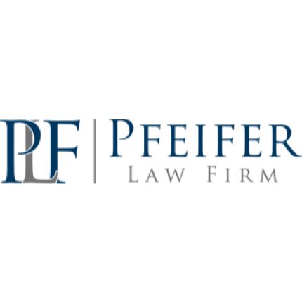 Logotyp från Pfeifer Law Firm