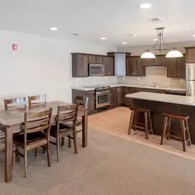 Dining Area at Paraiso Estates, Sauk Rapids, MN, 56379
