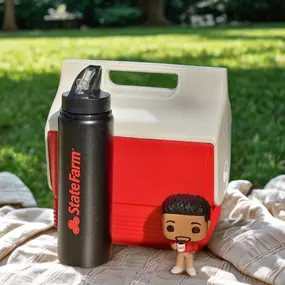 Packing up for sunny days? Don’t forget to check in with our State Farm team in Portland—we’re here to help with your insurance needs!