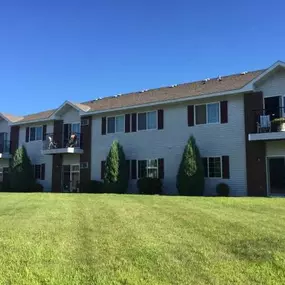 Exterior at Clearwater Estates Apartments, Baxter
