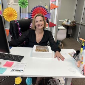 Today we are thrilled to celebrate Lori’s 3 years with our office!???????????? Lori brightens every room that she walks into, and that’s why she’s nicknamed the “sunshine” of the office. We have thoroughly enjoyed having her as part of our team, and we appreciate all she does  for us! Here’s to many more years with us Lori!???? Thanks to Stir for the delicious cookies!! They are fan favorites here at Caley Baillio State Farm!