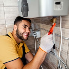 We offer the best commercial water heater service in Santa Fe Springs, California. Our technicians are trained to diagnose and repair all hot water solutions, no matter how big or small your problem may be.