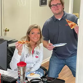 ???? National Pizza Party Day ???? 
I’m honor of National Pizza Party Day we had a pizza party in the office! Thank you Pizza Primo
For the delicious ????! Give them a try if you haven’t it’s yummy!