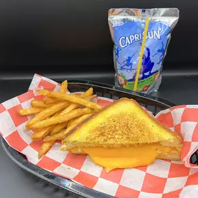 Grilled Cheese & Fries - Kids