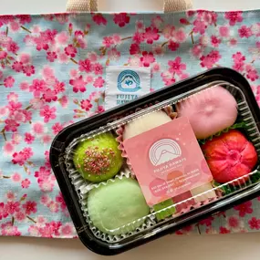 Happy Girls’ Day, Hawaii! Today, we’re celebrating the strong, beautiful women in our lives with sweet treats from our local favorites, @fujiyahawaii and @chocoleahawaii! From handmade chocolates to traditional Japanese snacks, it’s the perfect way to share love and appreciation.
