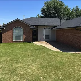 Bild von Red River Roofing, Siding, and Windows
