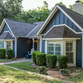 Bild von Red River Roofing, Siding, and Windows