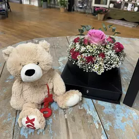 Cupid got us good!????
We are so in love with these Valentine’s specials and we think you will be too!????????????????
Heart shaped boxes are limited!! Prices vary by size and type of flowers and range from ($45-$90)
Insulated cups with arrangements - ($60)
Square box arrangement with drawer - ($75)
“I ❤️ U” Box arrangement- ($70)
Place your order at the All About Flowers link in our bio or call the store during regular business hours ????