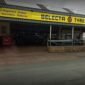 Bild von Selecta Tyre - Macclesfield - Team Protyre