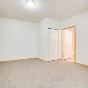 Bedroom at Park Ridge Apartments, Fargo, ND