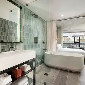 Guest room bath