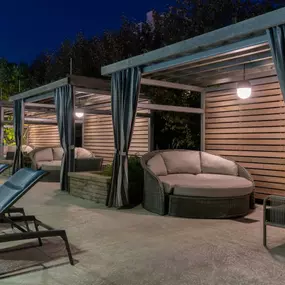 Beautiful Rooftop Pool with Cabanas