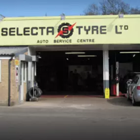 Bild von Selecta Tyre - Matlock - Team Protyre