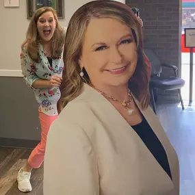 Nikki is excited about the life-sized Sheila portrait!! ????