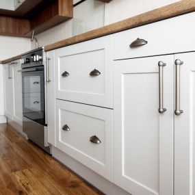 White kitchen cabinets