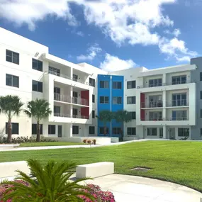 Outside Courtyard at Icon One Daytona