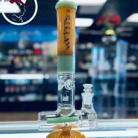 Bild von Mad Hatter Smoke and Kava