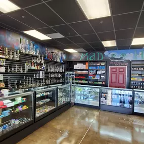 Bild von Mad Hatter Smoke and Kava