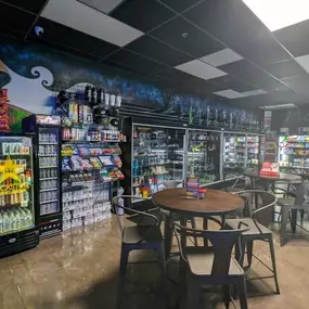 Bild von Mad Hatter Smoke and Kava