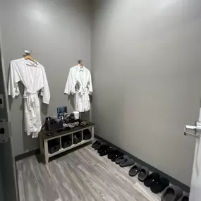 Cryotherapy Changing Room