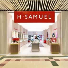 The front of the H Samuel store located in Guildford that sells Jewellery and Watches