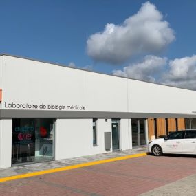 Façade et entrée laboratoire