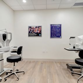 comprehensive eye exam in Houston