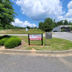 Southern Immediate Care entry sign