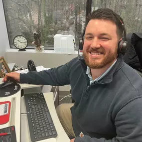 ✨MEET THE TEAM✨
This is Jordan Green, and he has been with State Farm for 4 years! Having a relationship with our customers is the most important to him and something that he prioritizes. He always gives 110%! He loves how every day is different and he can always learn something new. He has a wife and a son that he enjoys spending time with as well as being outdoors, fishing, and hunting.