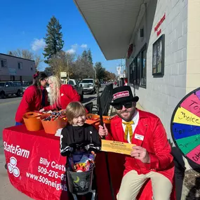 Thanks for a great Pumpkin Lane and congratulations to the five kids that found a golden ticket!
We even got a surprise visit from Jake himself!