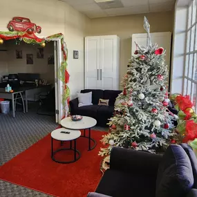 ???? Our office is feeling festive! Swing by, enjoy the holiday vibes, and let’s check your list to make sure you’re covered this season. ????✨