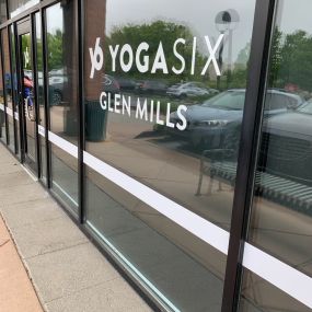 Bild von YogaSix Glen Mills