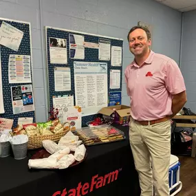 ILE has always been a blessing to my family! My kids are fortunate to attend such a great Elementary school. Big thanks to the teachers and staff who make it happen! The Acai Addiction (Lacey Allen) and I were more than happy to provide lunch as a thanks for all that you do. Keep up the good work!