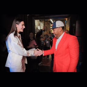 Having Caitlin Clark represent #TeamStateFarm is so awesome. She’s the good neighbor who brings greatness on and off the court! #WNBADraft