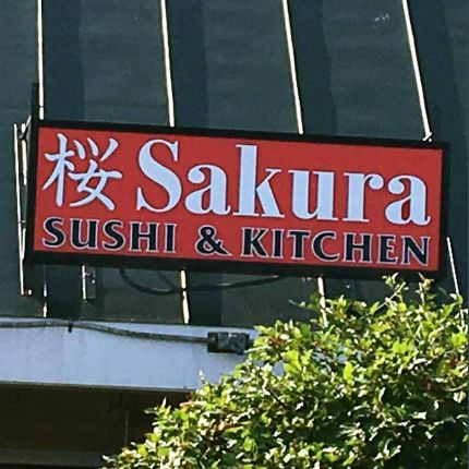 Logotipo de Sakura Sushi & Kitchen