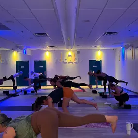 Bild von YogaSix Asheville