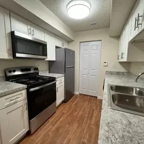 Kitchen at Belmont Ridge Apartments