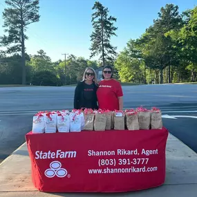 Loved giving breakfast to the residents at York Woods at Lake Murray Apartment Homes this morning!! Happy Friday!