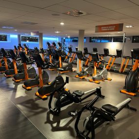 Basic-Fit Amstelveen Van Der Hooplaan 24/7  - cardio