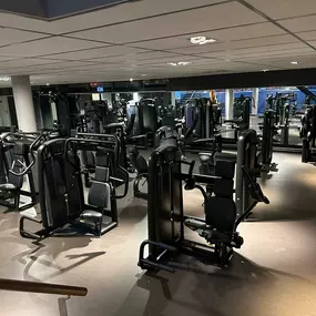 Basic-Fit Amstelveen Van Der Hooplaan 24/7  - strength zone