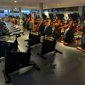 Basic-Fit Amstelveen Van Der Hooplaan 24/7  - cardio