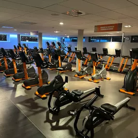 Basic-Fit Amstelveen Van Der Hooplaan 24/7  - cardio