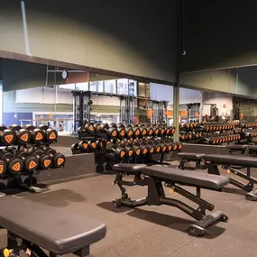 Basic-Fit Amstelveen Van Der Hooplaan 24/7  - Free weight zone