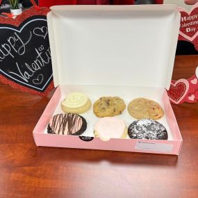 Thanks to Erica Martinez and the Motto mortgage team for the awesome Valentine’s Day gift. They are a wonderful team!